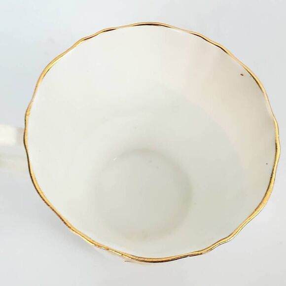 Royal Imperial Bone China Teacup Yellow Daffodils Floral Gold Trim England - Picture 4 of 8